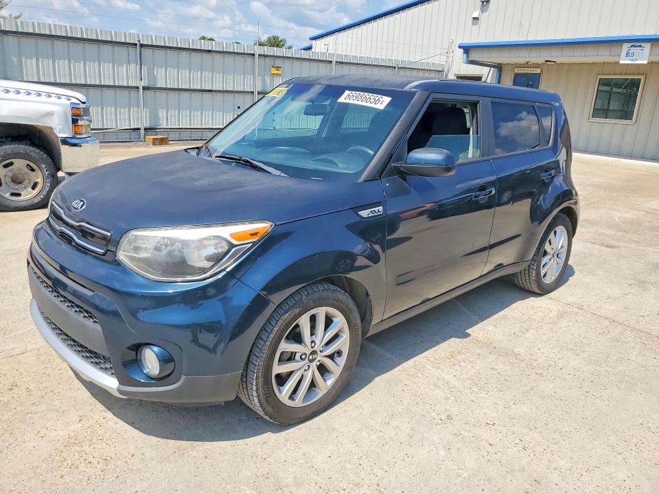 KIA SOUL 2017 with VIN KNDJP3A50H7477719 - Photo from auction