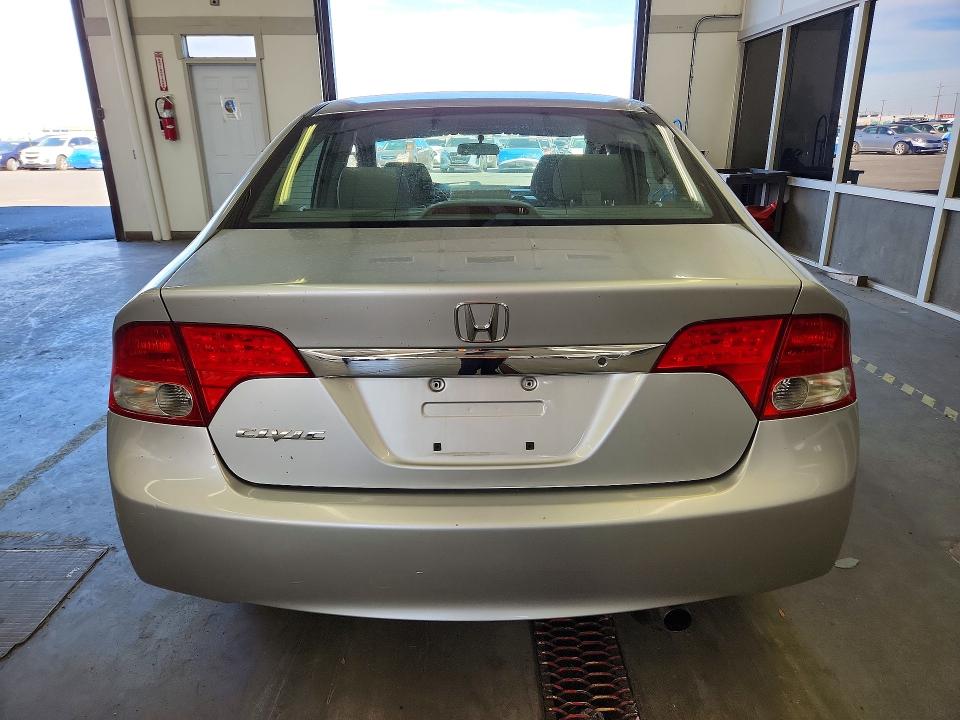 Photo 6 from auction – 2009 HONDA CIVIC with VIN 19XFA16339E030077