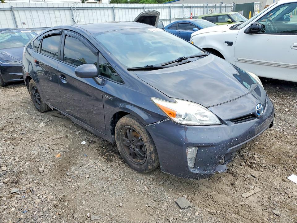 Photo 4 from auction – 2015 TOYOTA PRIUS with VIN JTDKN3DU8F0422194