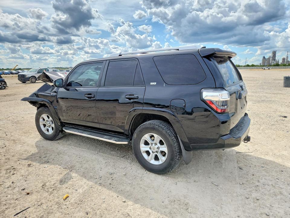 Photo 2 from auction – 2017 TOYOTA 4RUNNER with VIN JTEZU5JR4H5148068