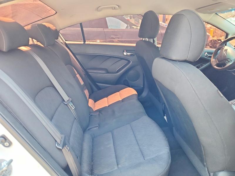 Photo 10 from auction – 2016 KIA FORTE with VIN KNAFK4A60G5460820