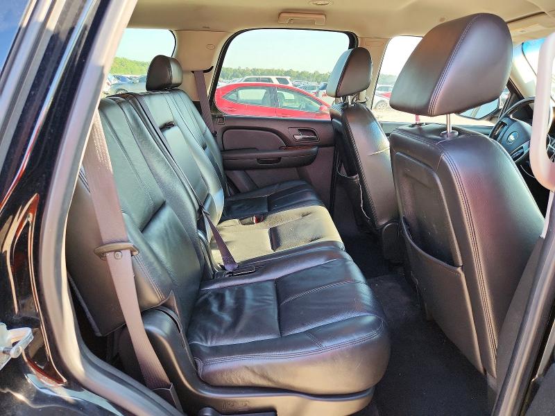 Photo 11 from auction – 2009 CHEVROLET TAHOE 1500 with VIN 1GNFC23009R153826