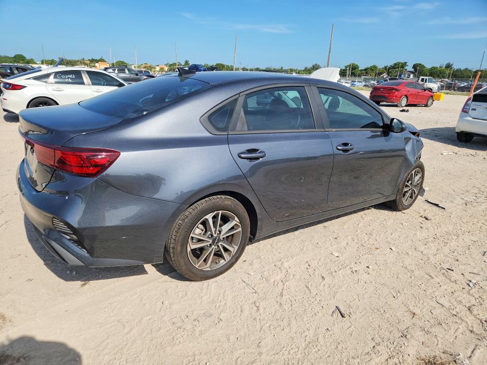 Photo 3 from auction – 2024 KIA FORTE with VIN 3KPF24AD2RE776924