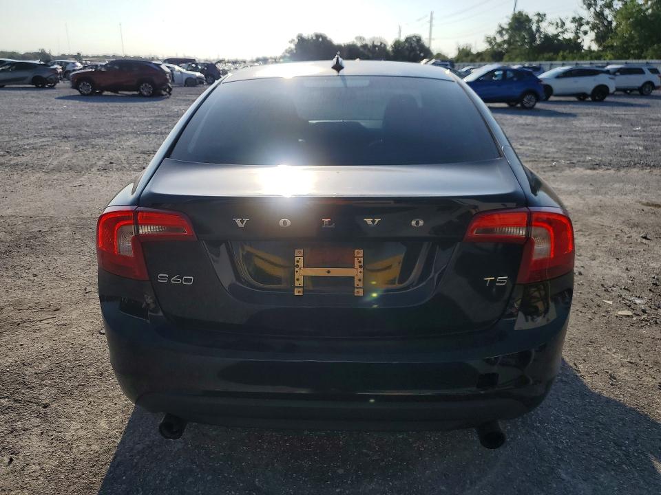 Photo 6 from auction – 2013 VOLVO S60 with VIN YV1612FSXD2201792