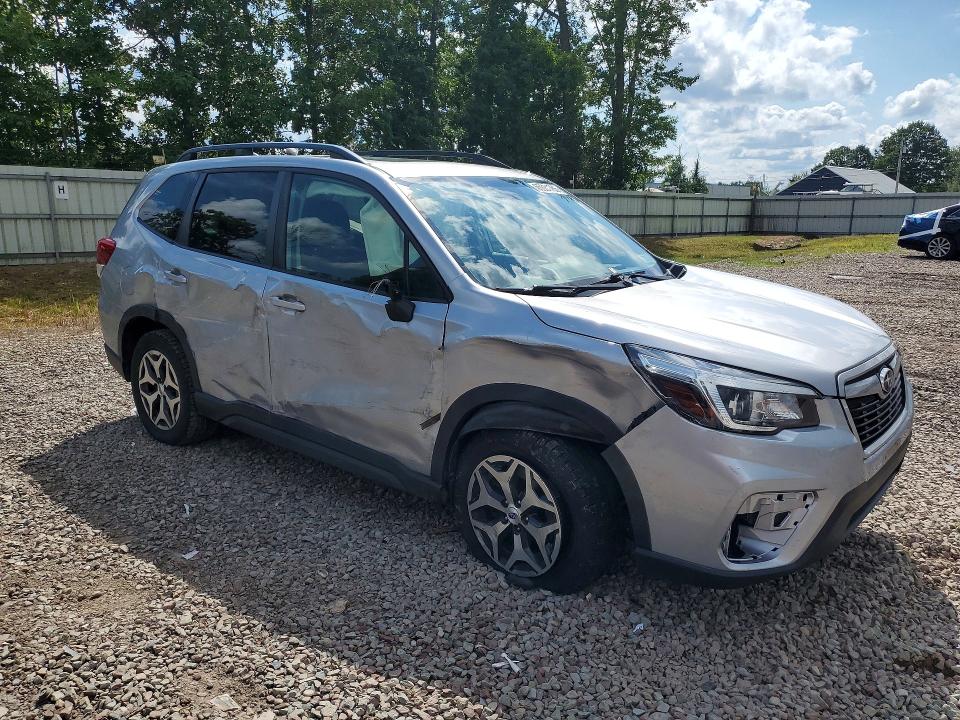 Photo 4 from auction – 2019 SUBARU FORESTER with VIN JF2SKAEC5KH410259