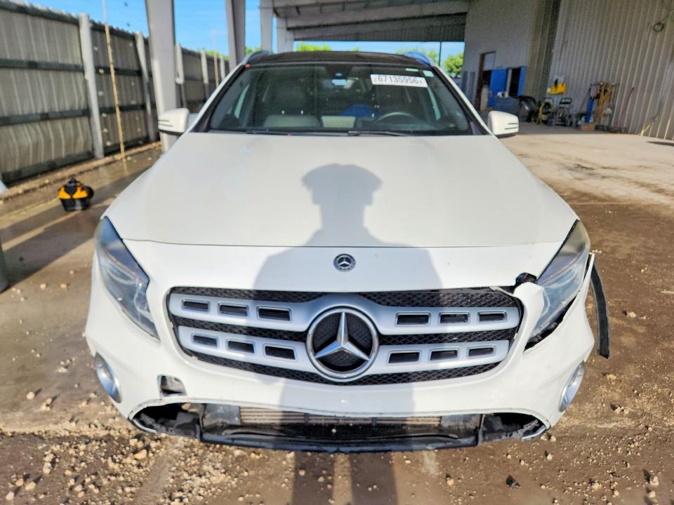 Photo 5 from auction – 2018 MERCEDES-BENZ GLA with VIN WDCTG4EB0JJ415741