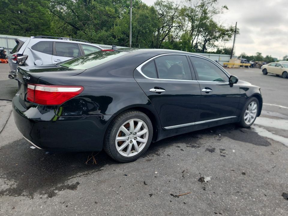 Photo 3 from auction – 2007 LEXUS LS with VIN JTHBL46F275037453