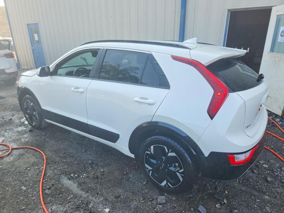 Photo 2 from auction – 2024 KIA NIRO with VIN KNDCR3L18R5122453