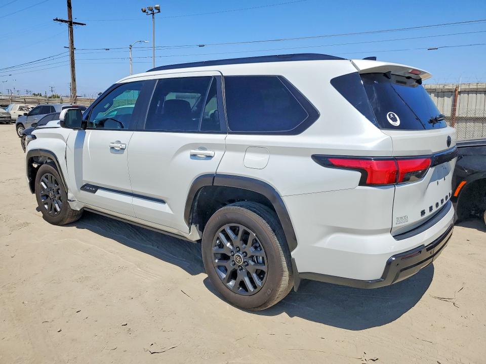Photo 2 from auction – 2024 TOYOTA SEQUOIA with VIN 7SVAAABA5RX048004