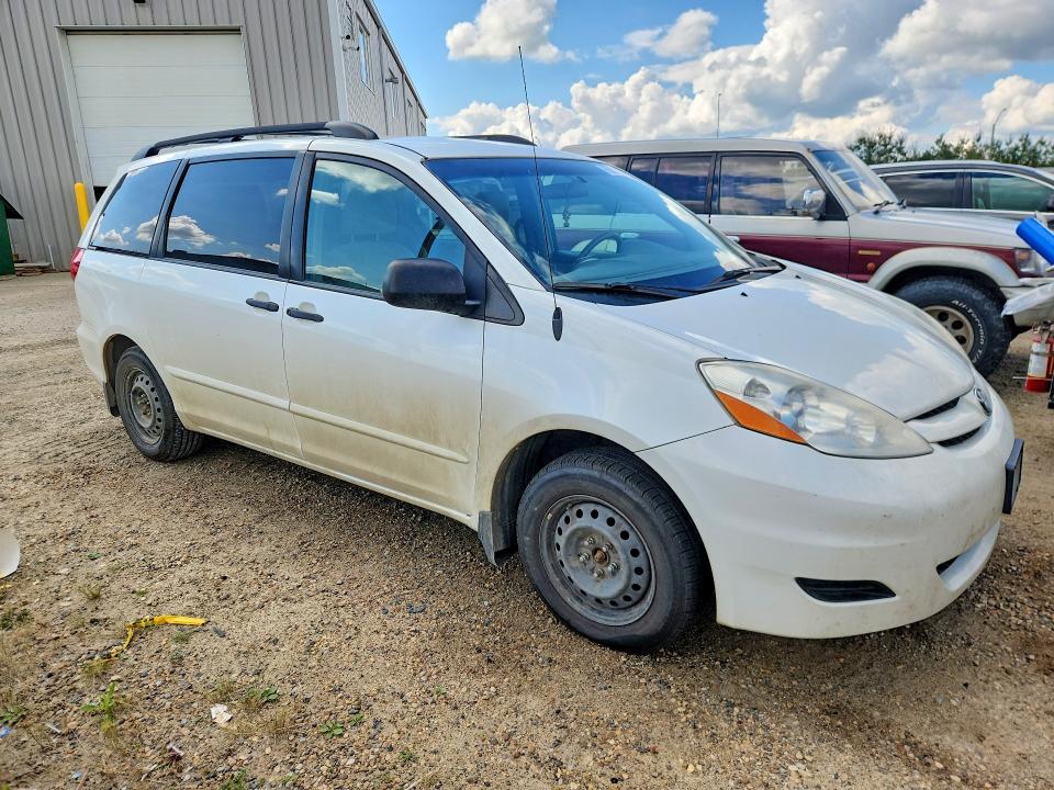 Photo 4 from auction – 2010 TOYOTA SIENNA with VIN 5TDZK4CC3AS338201