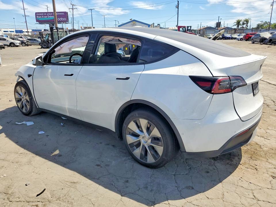 Photo 2 from auction – 2021 TESLA MODEL Y with VIN 5YJYGDEE6MF262526