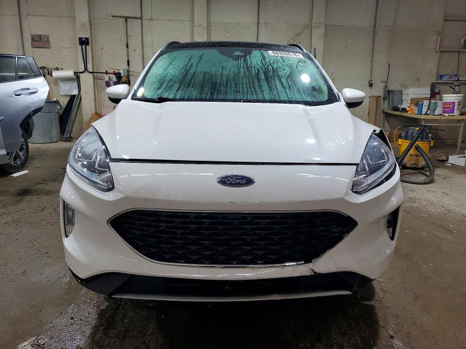 Photo 5 from auction – 2020 FORD ESCAPE with VIN 1FMCU9H64LUA67028