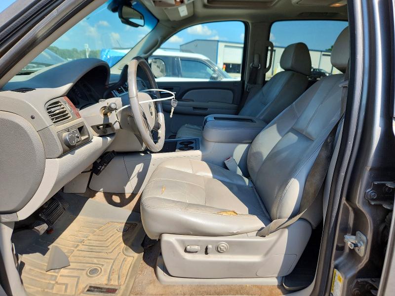 Photo 7 from auction – 2007 CHEVROLET SUBURBAN with VIN 1GNFC16J17J178180