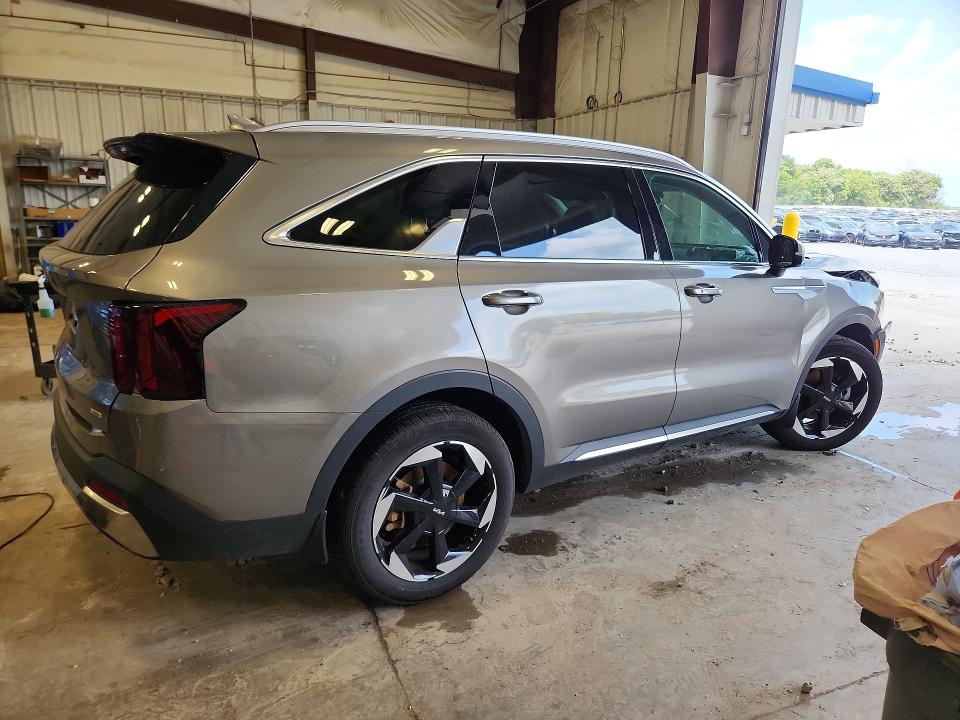 Foto 3 de la subasta – 2025 KIA SORENTO con VIN KNDRH4JG2S5329338