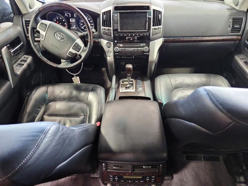 Снимка 8 от търг – 2014 TOYOTA LAND CRUISER с VIN JTMHY7AJ0E4027999