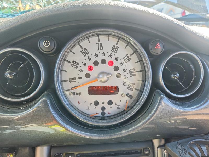 Photo 9 from auction – 2005 MINI COOPER with VIN WMWRE33515TD99248