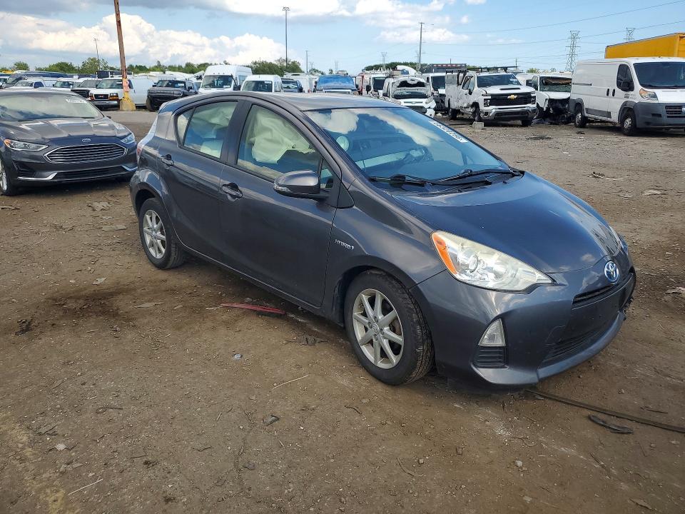 Photo 4 from auction – 2013 TOYOTA PRIUS C with VIN JTDKDTB34D1529974