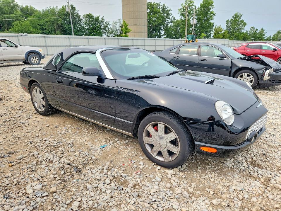 Photo 4 from auction – 2002 FORD THUNDERBIRD with VIN 1FAHP60A12Y124816