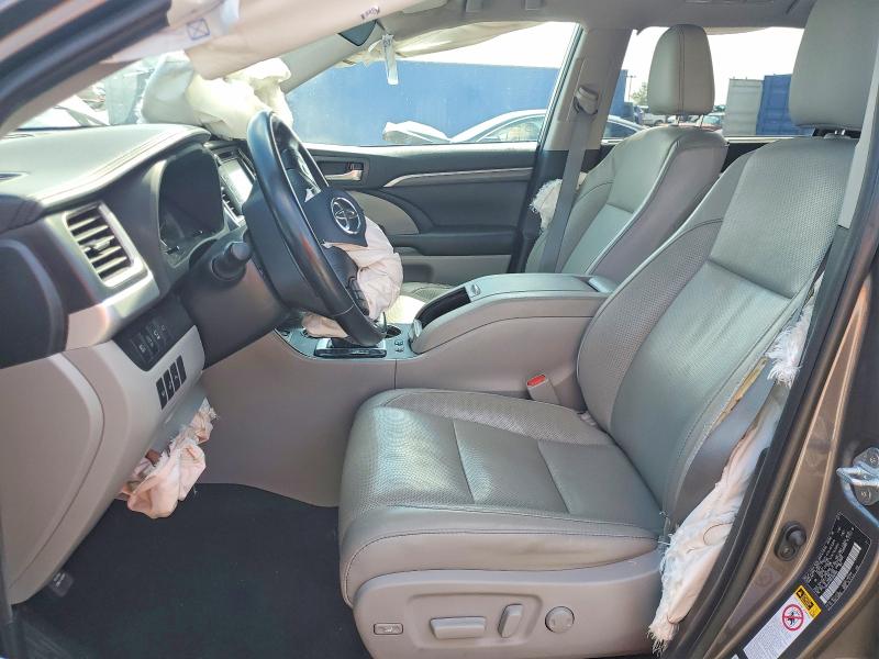 Photo 7 from auction – 2019 TOYOTA HIGHLANDER with VIN 5TDDZRFH5KS980866