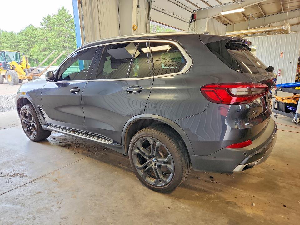 Фото 2 с аукциона – 2019 BMW X5 с VIN 5UXJU2C57KLN65521