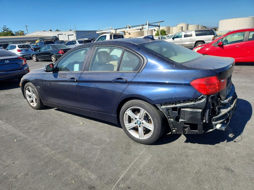 Photo 2 from auction – 2014 BMW 328 with VIN WBA3D3C55EK157025