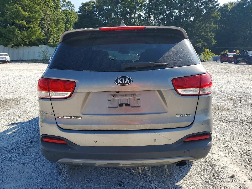 Photo 6 from auction – 2016 KIA SORENTO with VIN 5XYPH4A5XGG163915