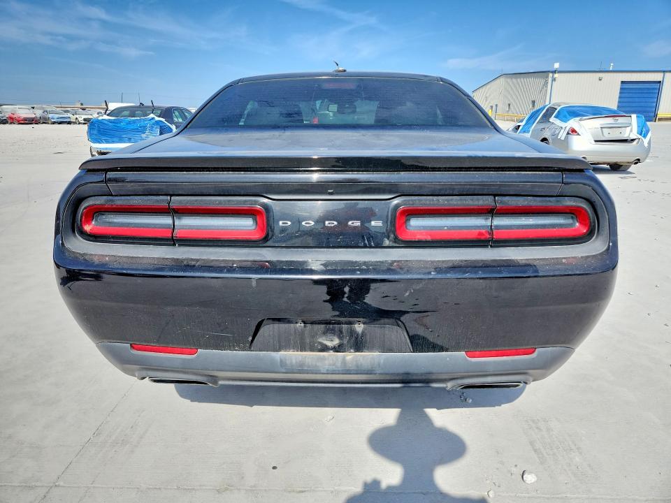 Photo 6 from auction – 2016 DODGE CHALLENGER with VIN 2C3CDZBT2GH226113