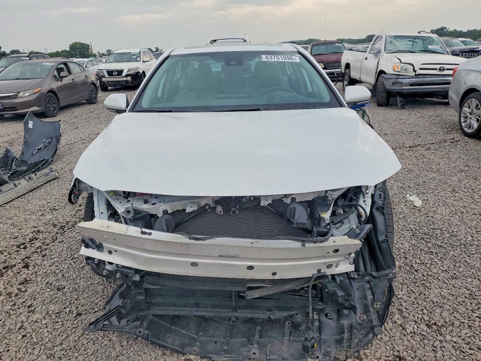Photo 5 from auction – 2024 TOYOTA CAMRY with VIN 4T1K31AK1RU620833