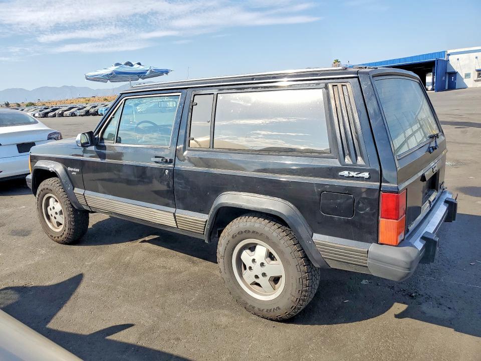Photo 2 from auction – 1990 JEEP CHEROKEE with VIN 1J4FJ57L0LL286627