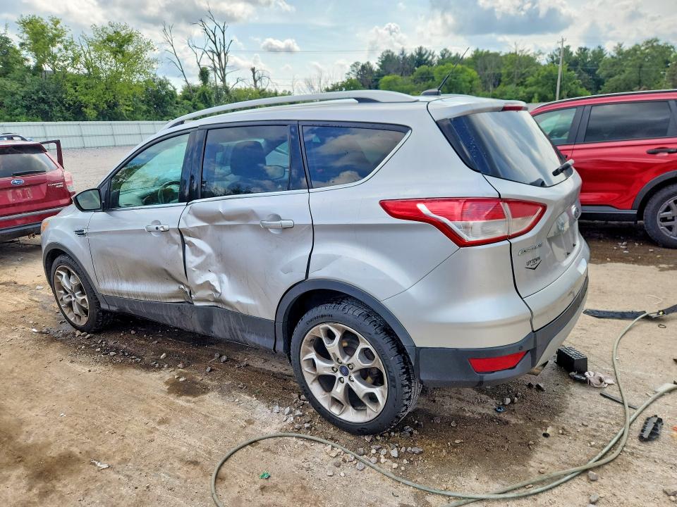Photo 2 from auction – 2016 FORD ESCAPE with VIN 1FMCU9JX7GUB94753