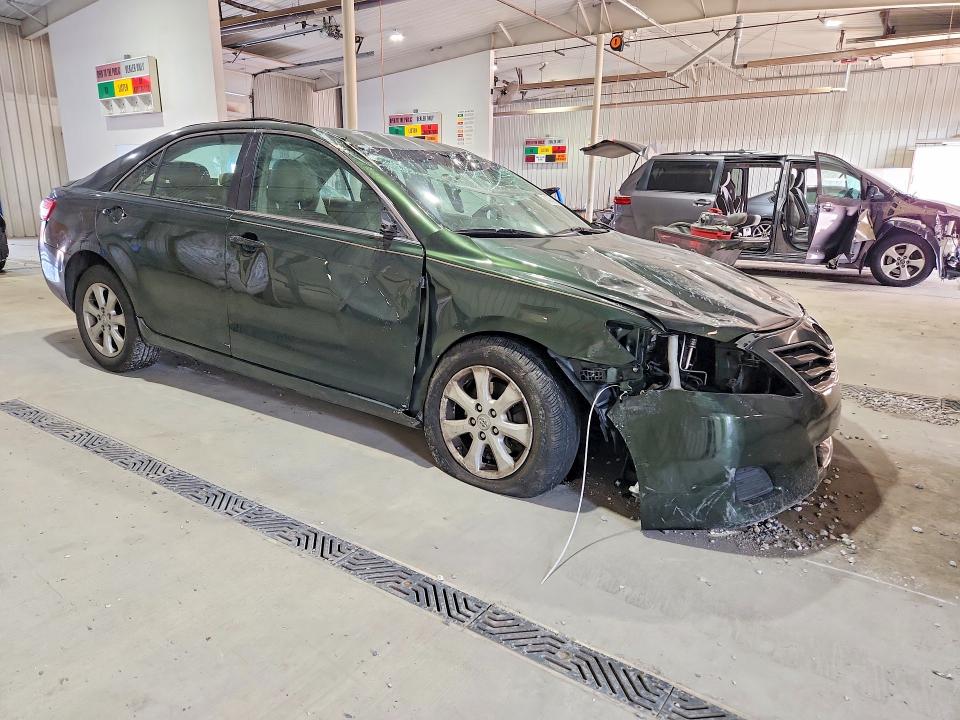 Photo 4 from auction – 2011 TOYOTA CAMRY with VIN 4T1BF3EK0BU672750