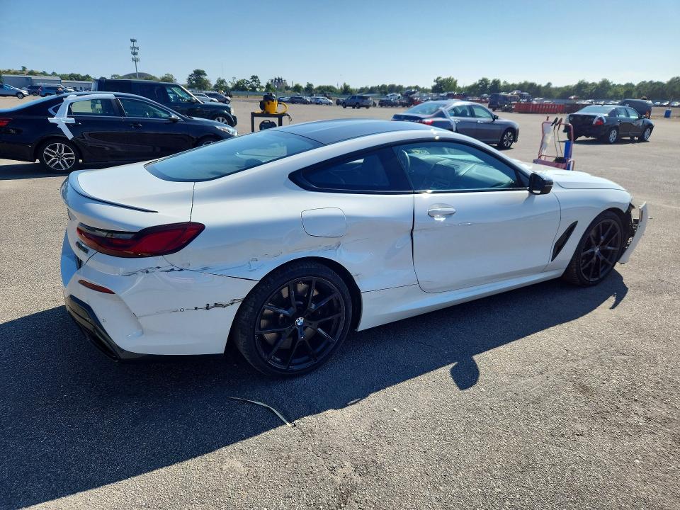 Foto 3 de la subasta – 2021 BMW M850XI con VIN WBABC4C09MCF23363