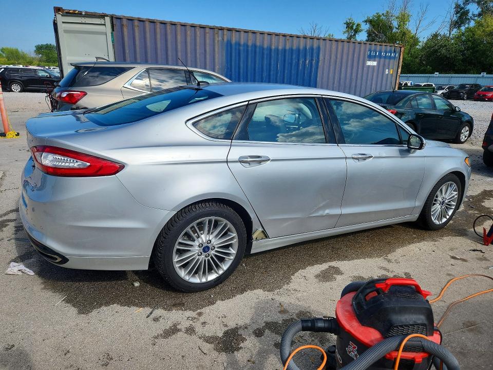 Photo 3 from auction – 2016 FORD FUSION with VIN 3FA6P0T97GR107773