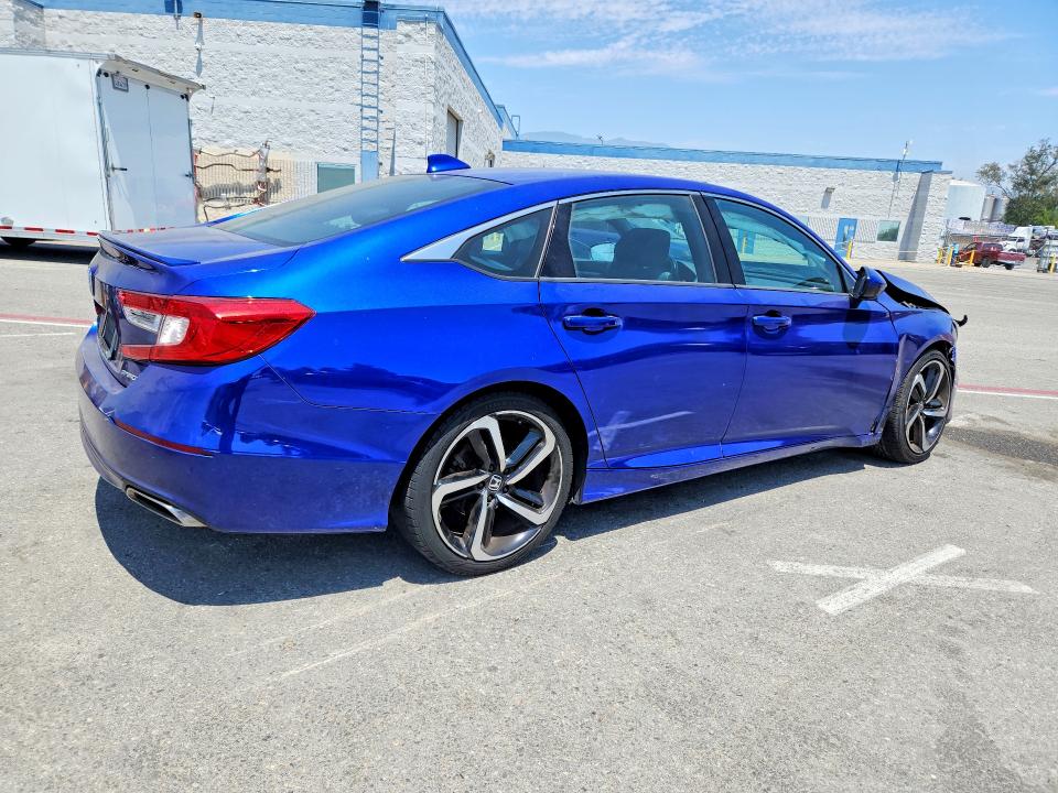 Photo 3 from auction – 2018 HONDA ACCORD with VIN 1HGCV1F34JA230191