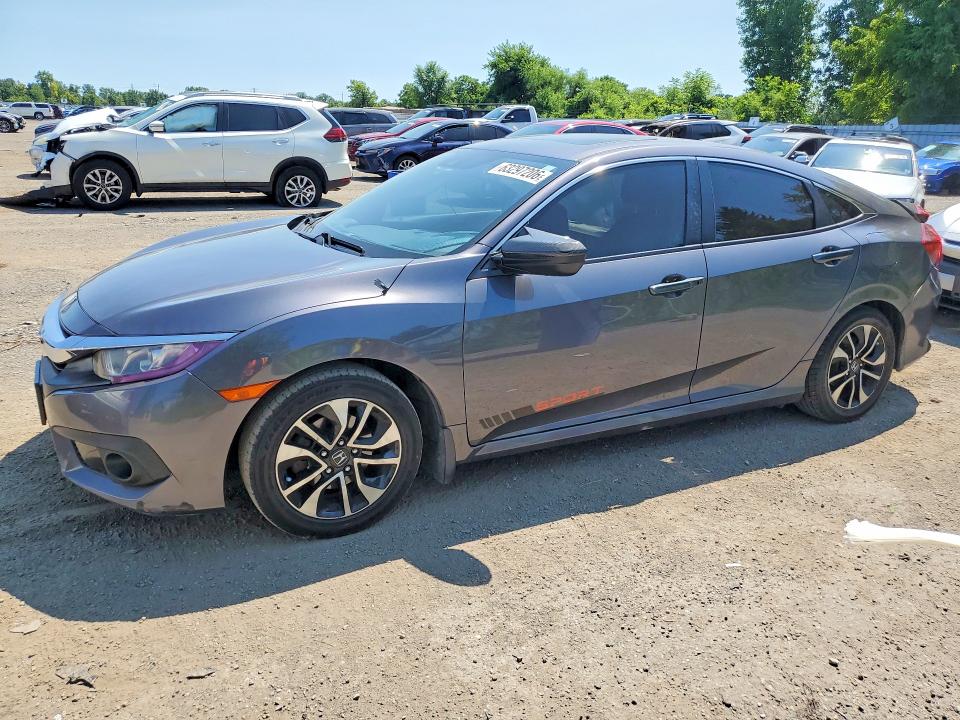 HONDA CIVIC 2017 with VIN 2HGFC2F85HH037581 - Photo from auction