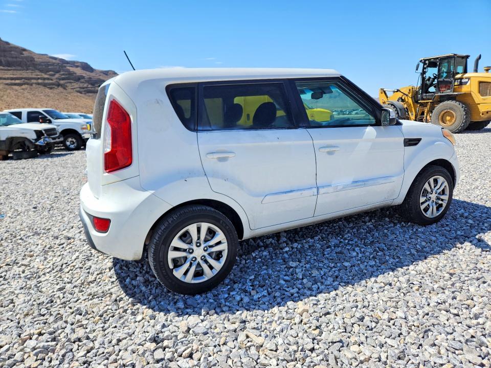 Photo 3 from auction – 2012 KIA SOUL with VIN KNDJT2A63C7418669