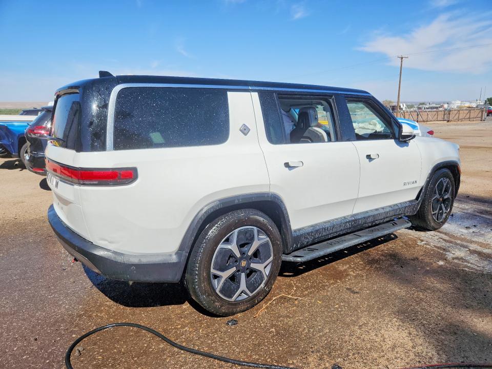 Photo 3 from auction – 2024 RIVIAN R1S with VIN 7PDSGBBA9RN030029