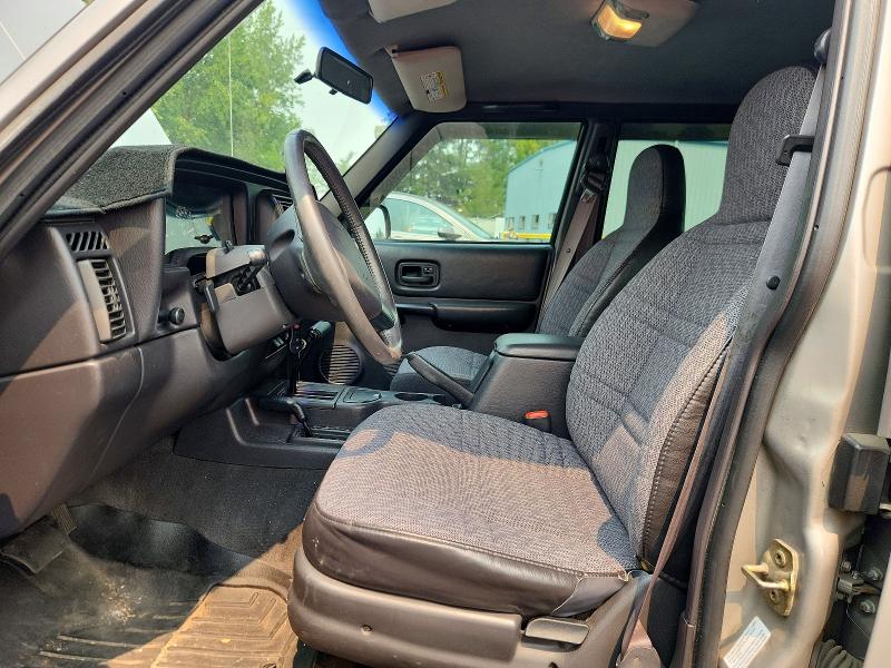 Photo 7 from auction – 2000 JEEP CHEROKEE with VIN 1J4FF48S9YL272492
