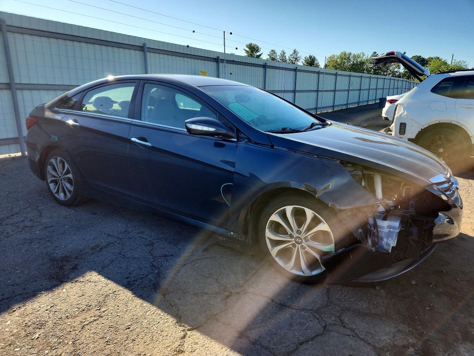 Photo 4 from auction – 2014 HYUNDAI SONATA with VIN 5NPEC4AC5EH827225