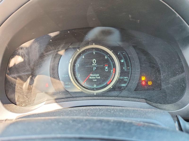 Снимка 9 от търг – 2019 LEXUS IS с VIN JTHC81D26K5034519