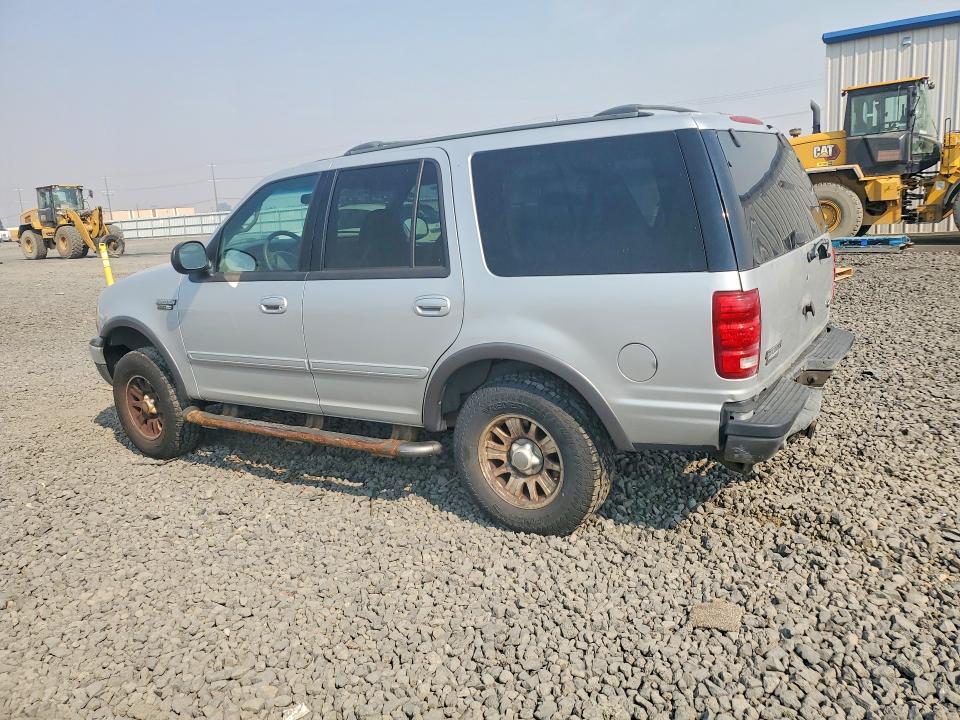 Photo 2 from auction – 2002 FORD EXPEDITION with VIN 1FMFU16L22LA84616