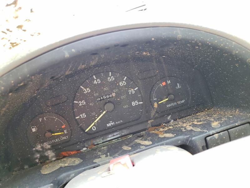 Photo 9 from auction – 1992 GEO METRO with VIN 2C1MR6469N6724578