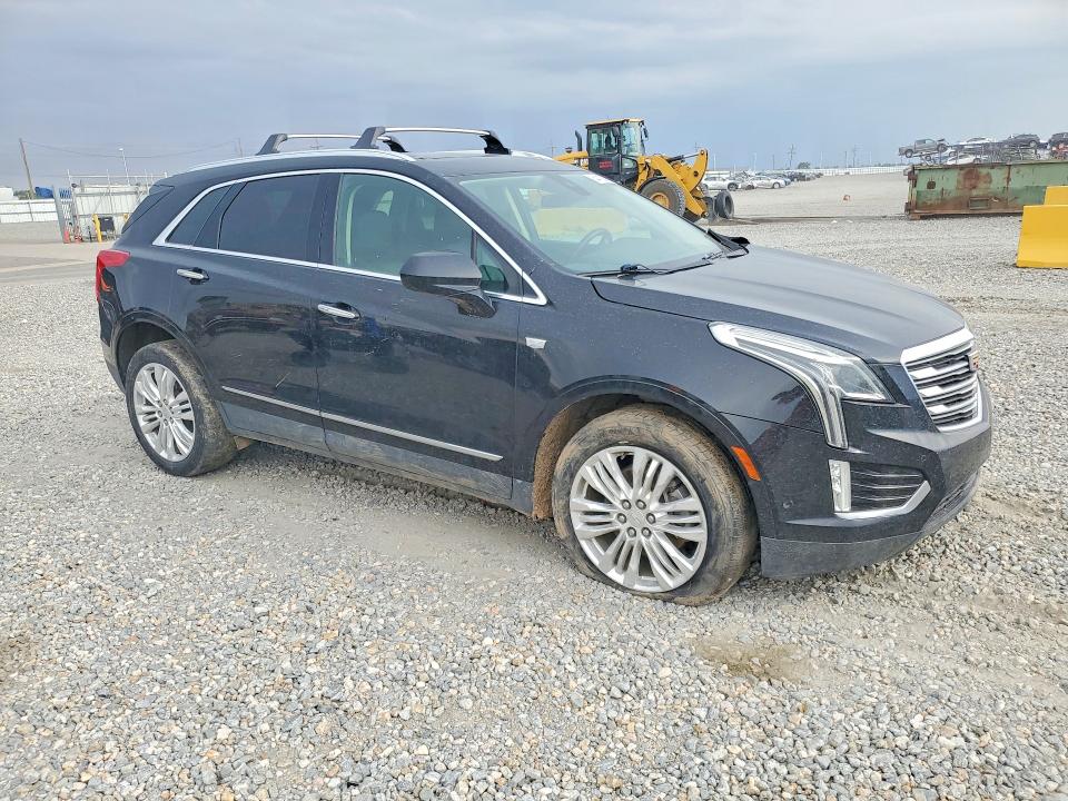 Photo 4 from auction – 2017 CADILLAC XT5 with VIN 1GYKNERS9HZ188398