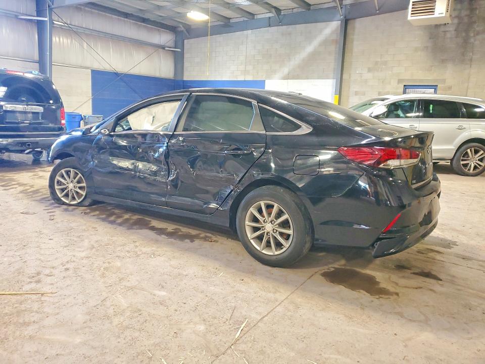 Photo 2 from auction – 2018 HYUNDAI SONATA with VIN 5NPE24AF3JH634529