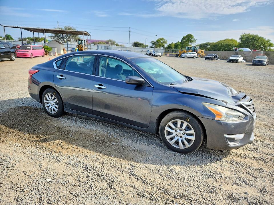 Photo 4 from auction – 2013 NISSAN ALTIMA with VIN 1N4AL3AP6DC257375