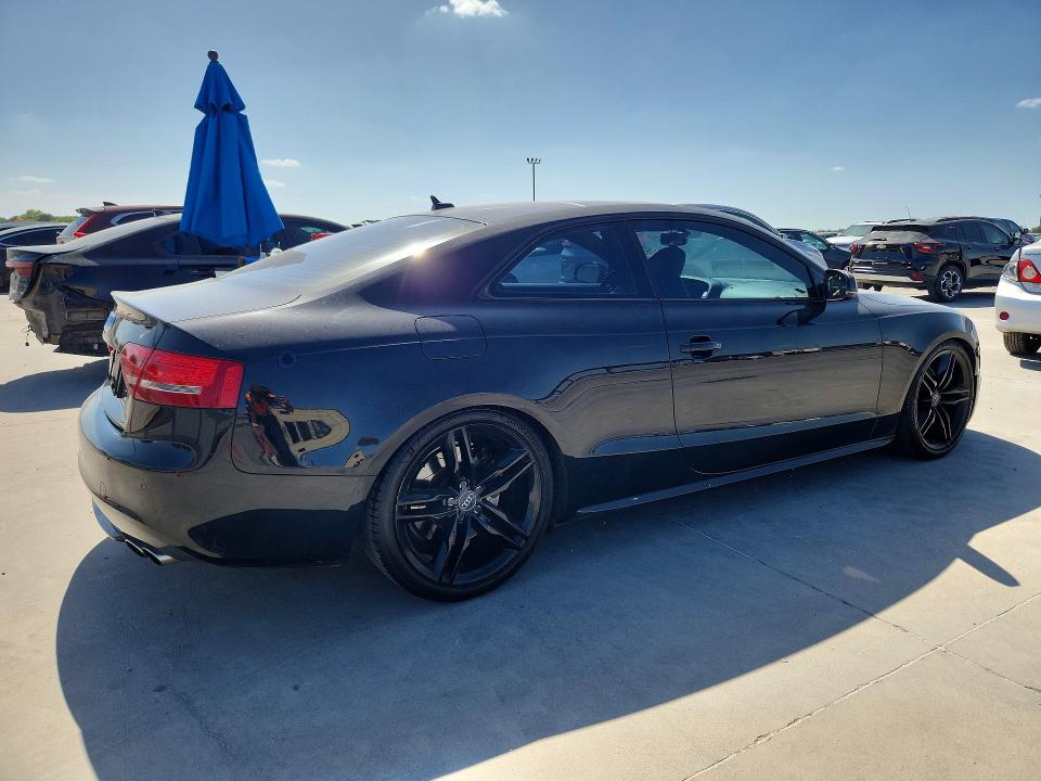 Photo 3 from auction – 2010 AUDI S5 with VIN WAUVVAFR8AA084239