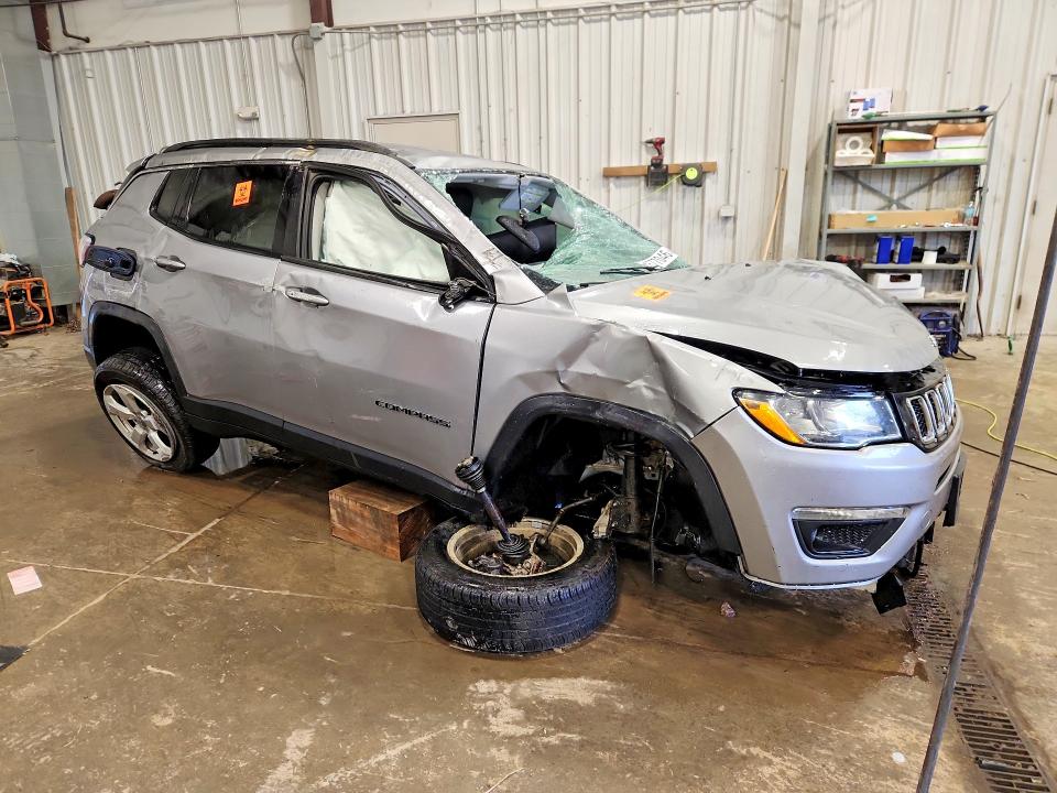 Photo 4 from auction – 2018 JEEP COMPASS with VIN 3C4NJDBB0JT239707