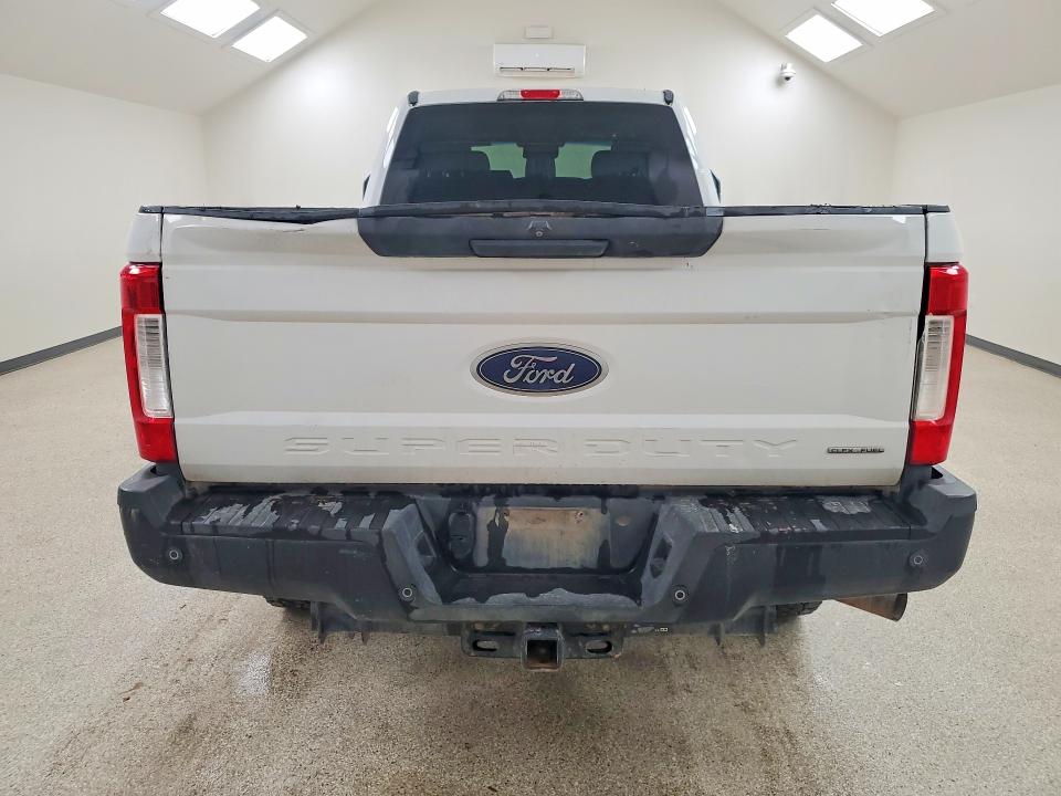 Photo 6 from auction – 2018 FORD F250 with VIN 1FT7W2B60JED02015