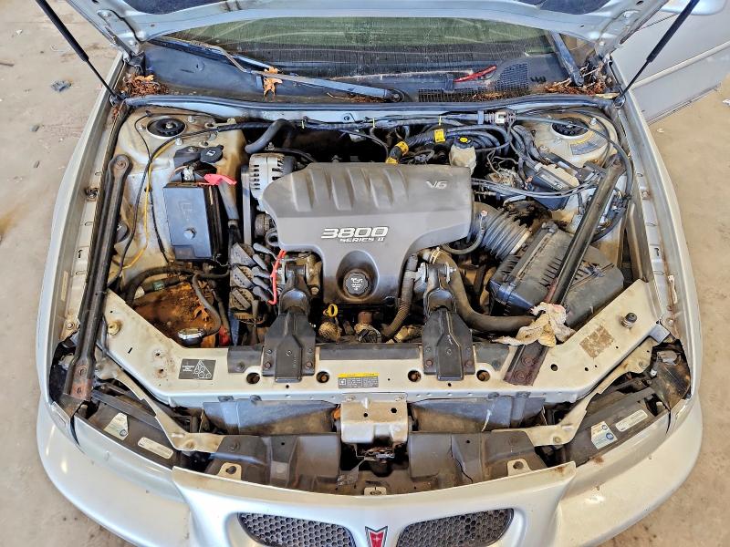 Photo 11 from auction – 2002 PONTIAC GRAND PRIX with VIN 1G2WP52KX2F282184