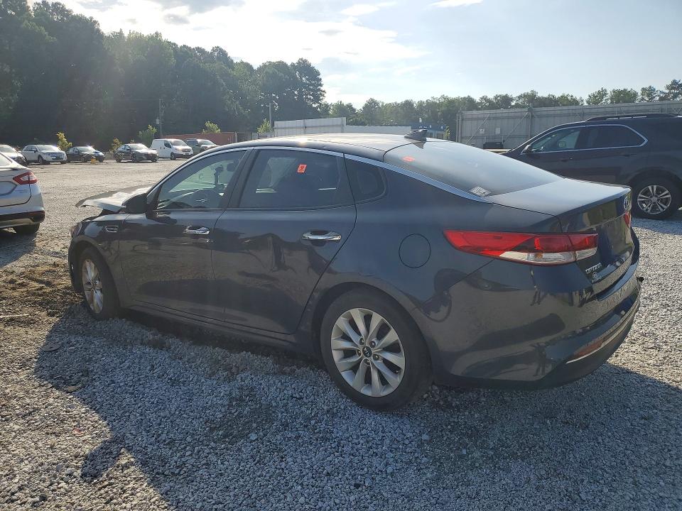 Photo 2 from auction – 2017 KIA OPTIMA with VIN 5XXGT4L33HG133364